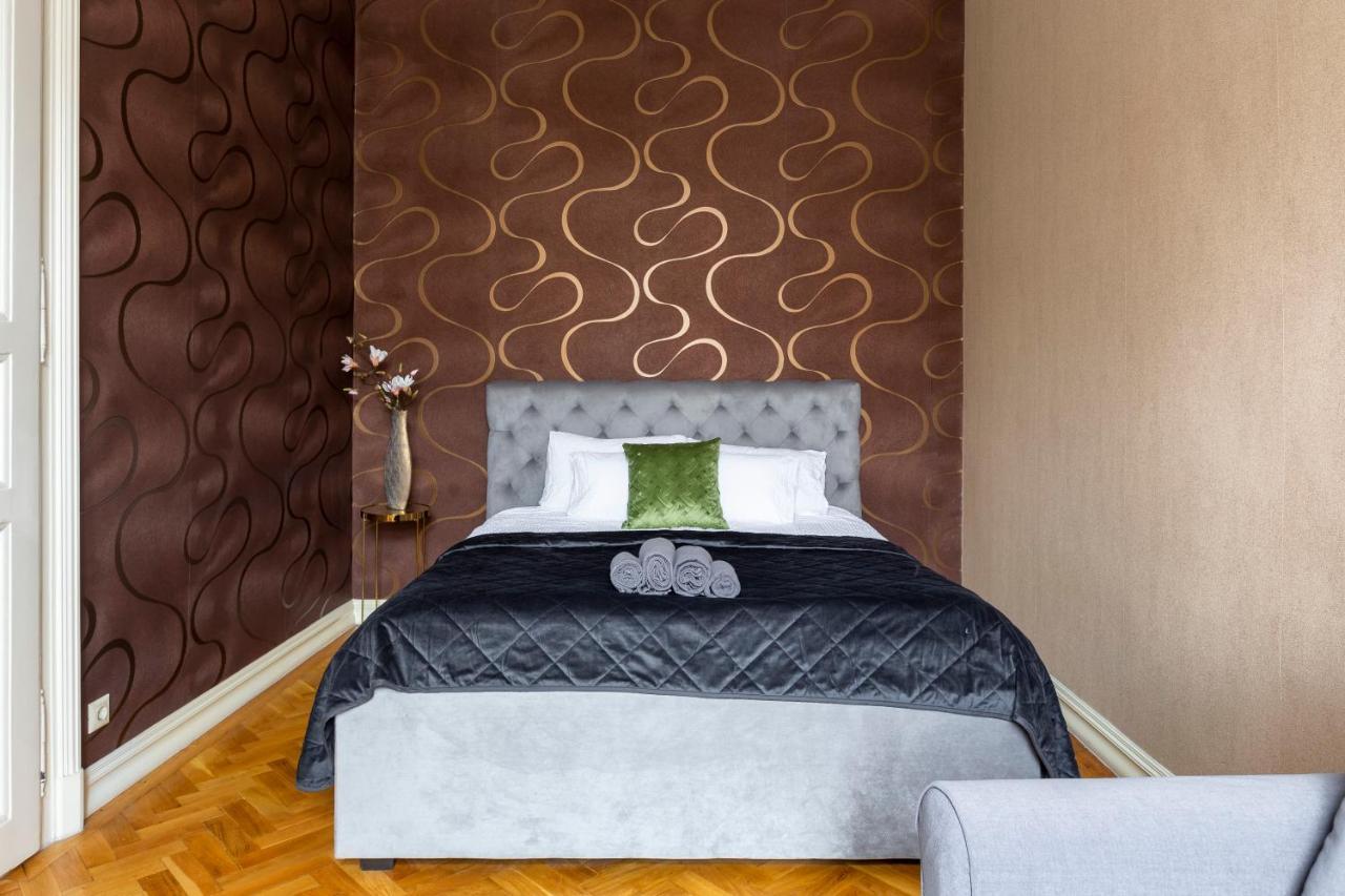 Appartement Luxury Next To The New York Cafe *