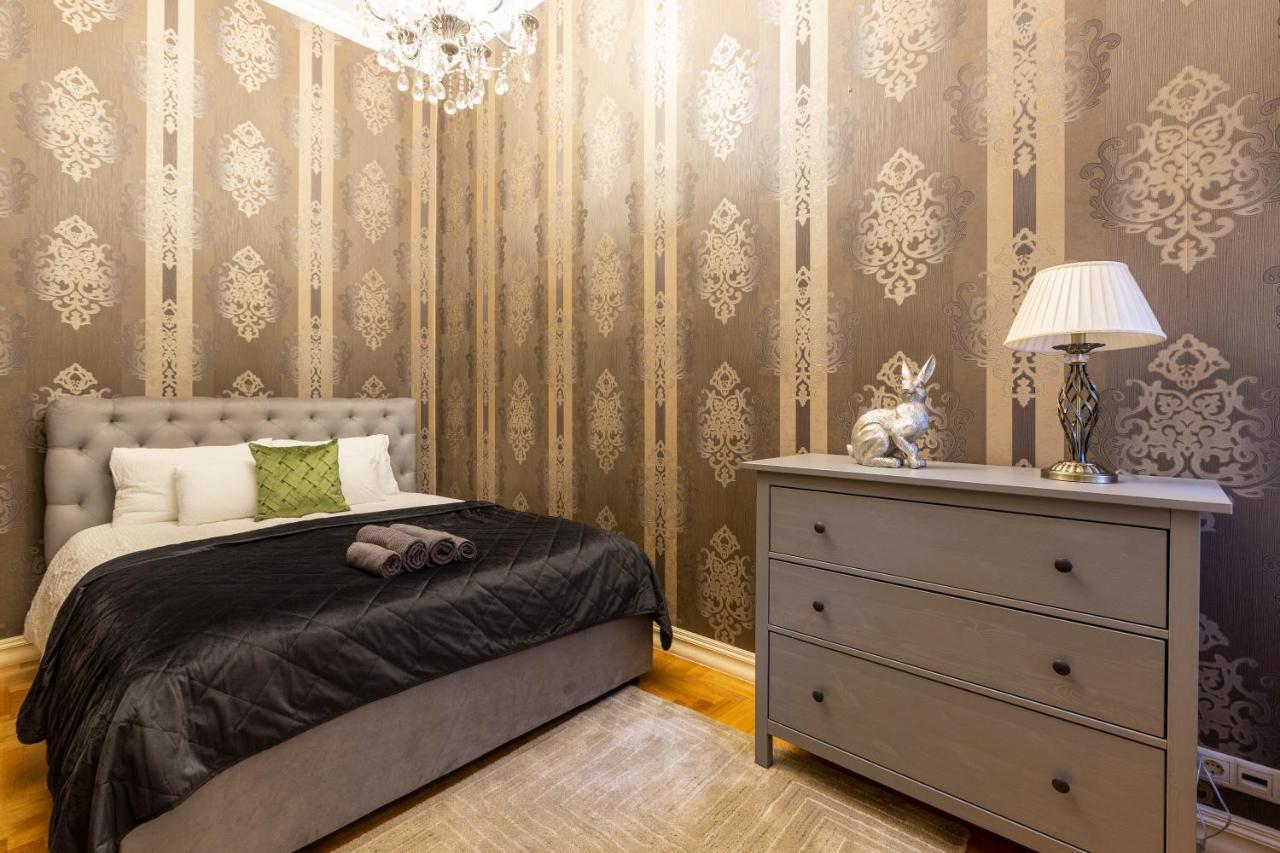 Luxury Next To The New York Cafe Appartement *