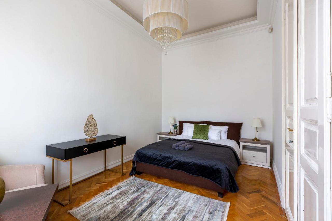 Luxury Next To The New York Cafe Appartement Budapest