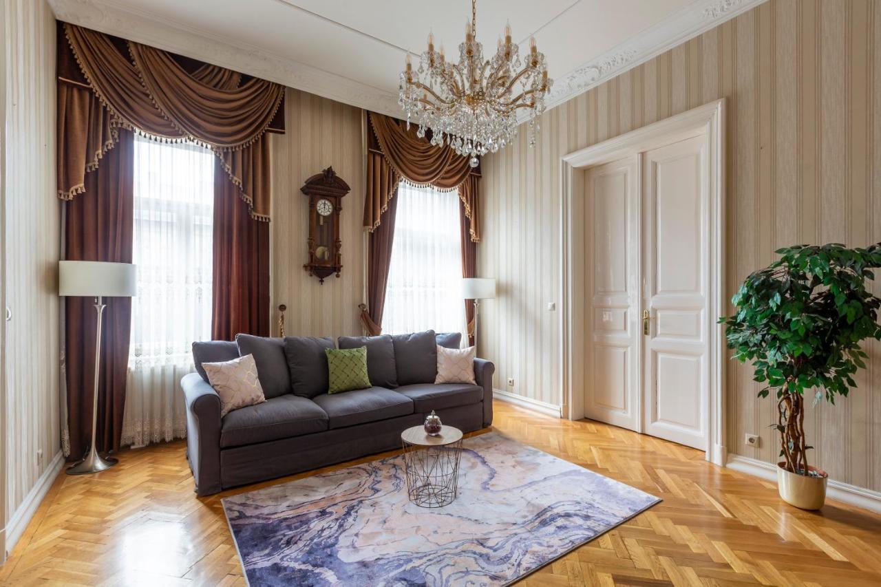 Appartement Luxury Next To The New York Cafe *